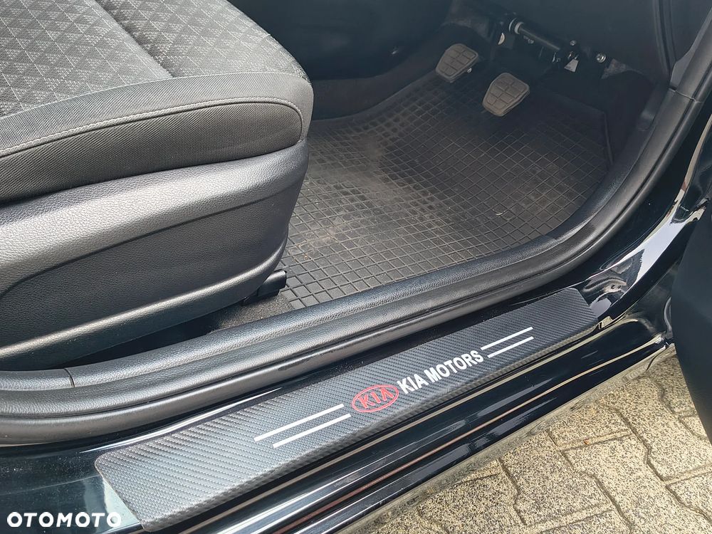 Kia Rio - 15