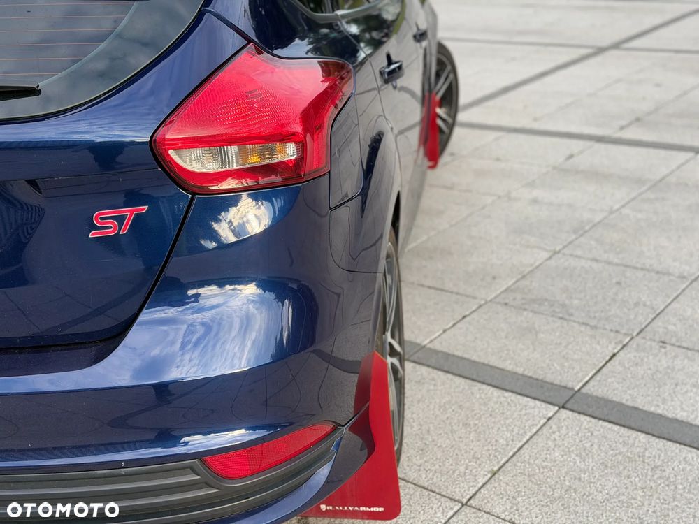 Ford Focus 2.0 EcoBoost ST - 6