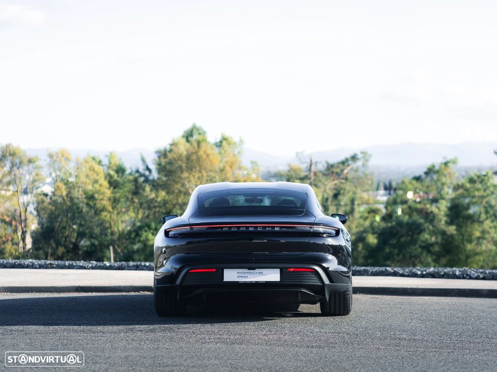 Porsche Taycan - 4