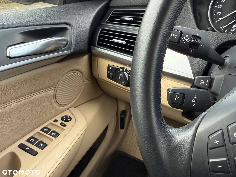 BMW X5 xDrive30d - 33