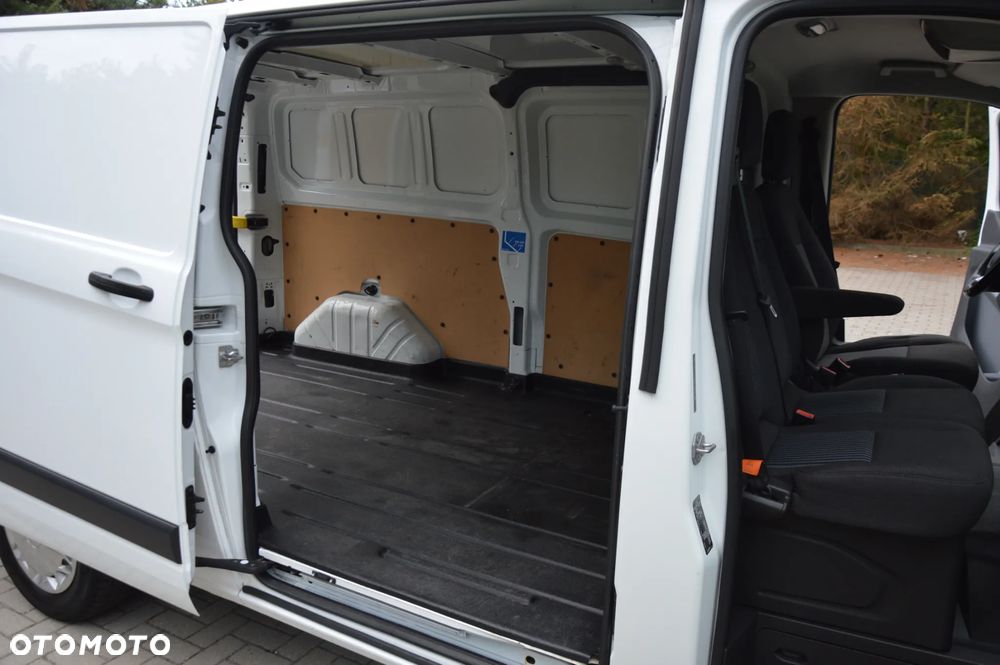 Ford TRANSIT CUSTOM L2H1 - 16