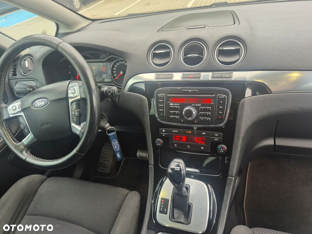 Ford S-Max - 9