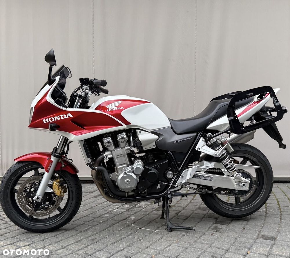 Honda CB - 12