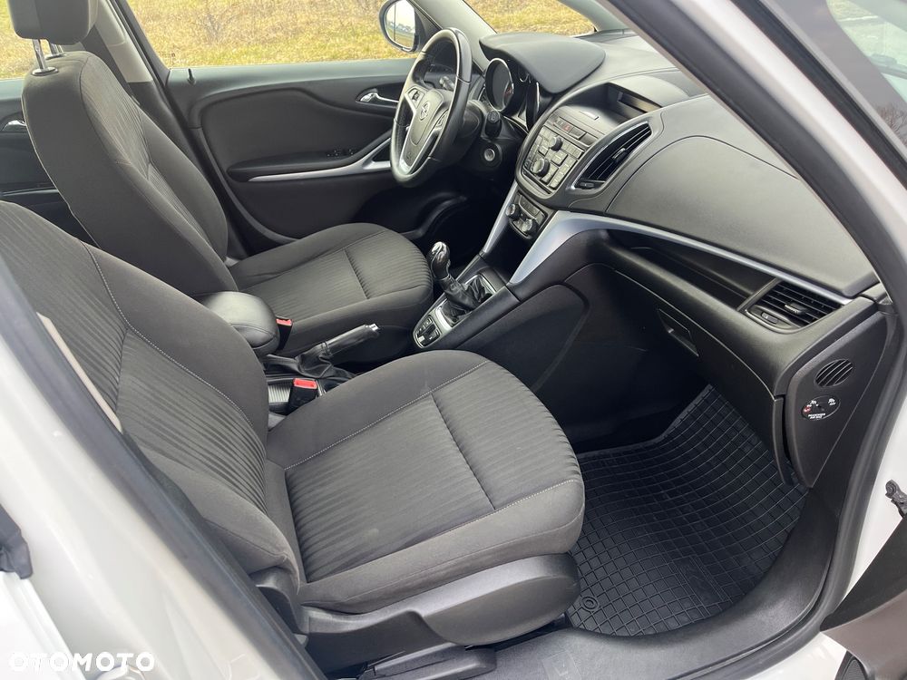 Opel Zafira Tourer 1.4 Turbo Edition - 16