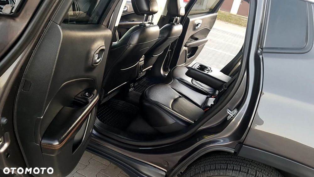 Jeep Compass - 14