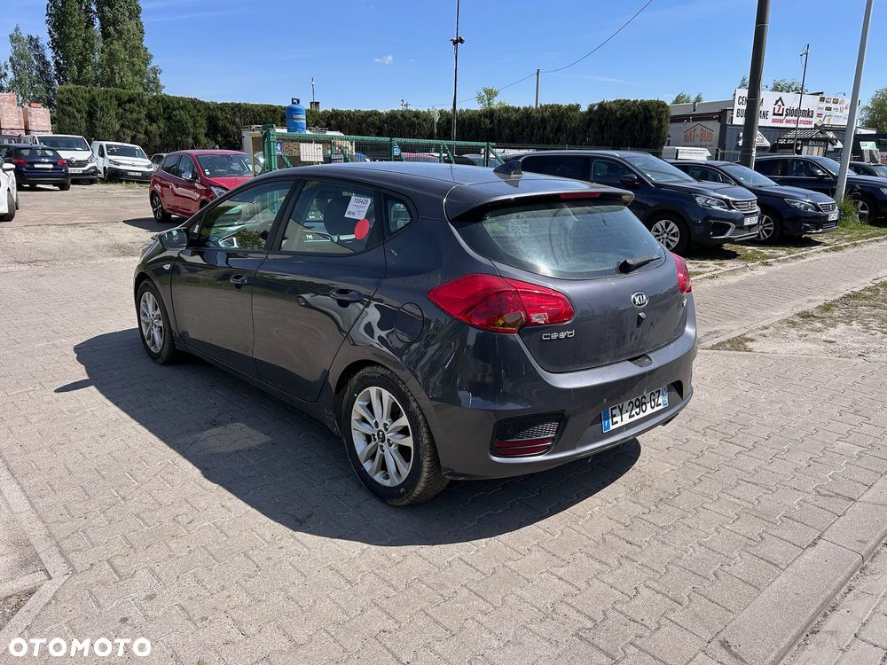 Kia Ceed 1.6 CRDi 136 ISG Edition 7 - 6