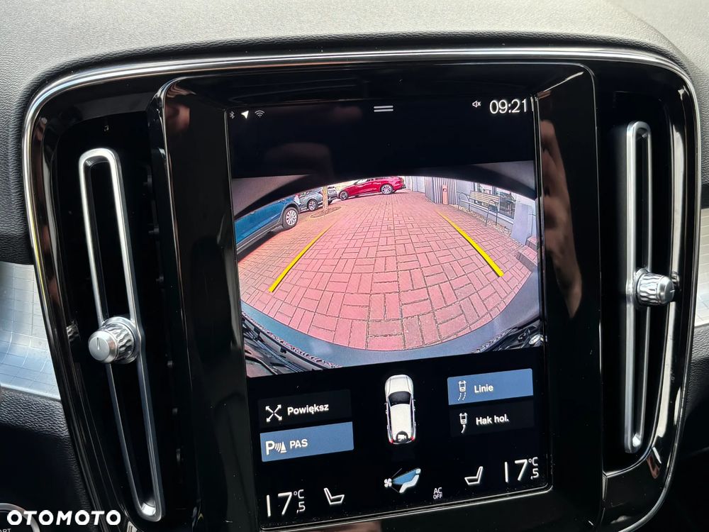 Volvo XC 40 B4 B Geartronic Momentum Pro - 22