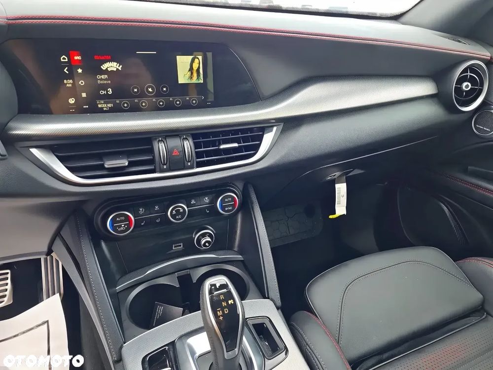 Alfa Romeo Stelvio 2.0 Turbo 16V AT8-Q4 Tributo Italiano - 10