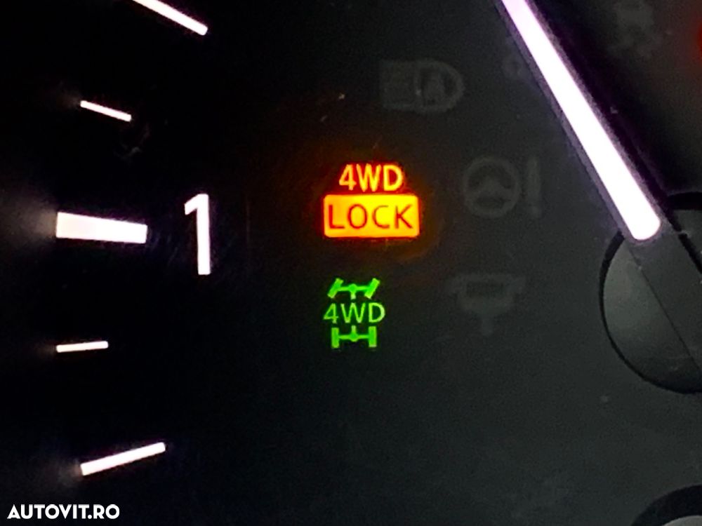 Nissan Qashqai 1.6 DCI ALL-MODE 4x4i 360 - 9