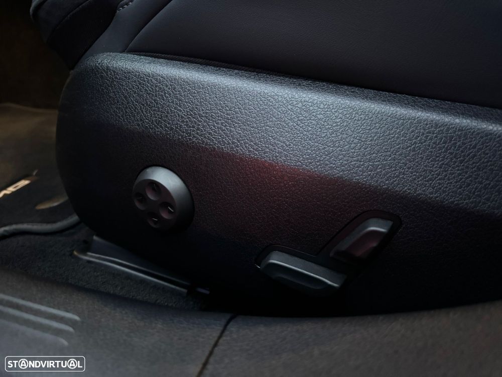 Mercedes-Benz E 300 e Station 9G-TRONIC AMG Line - 24