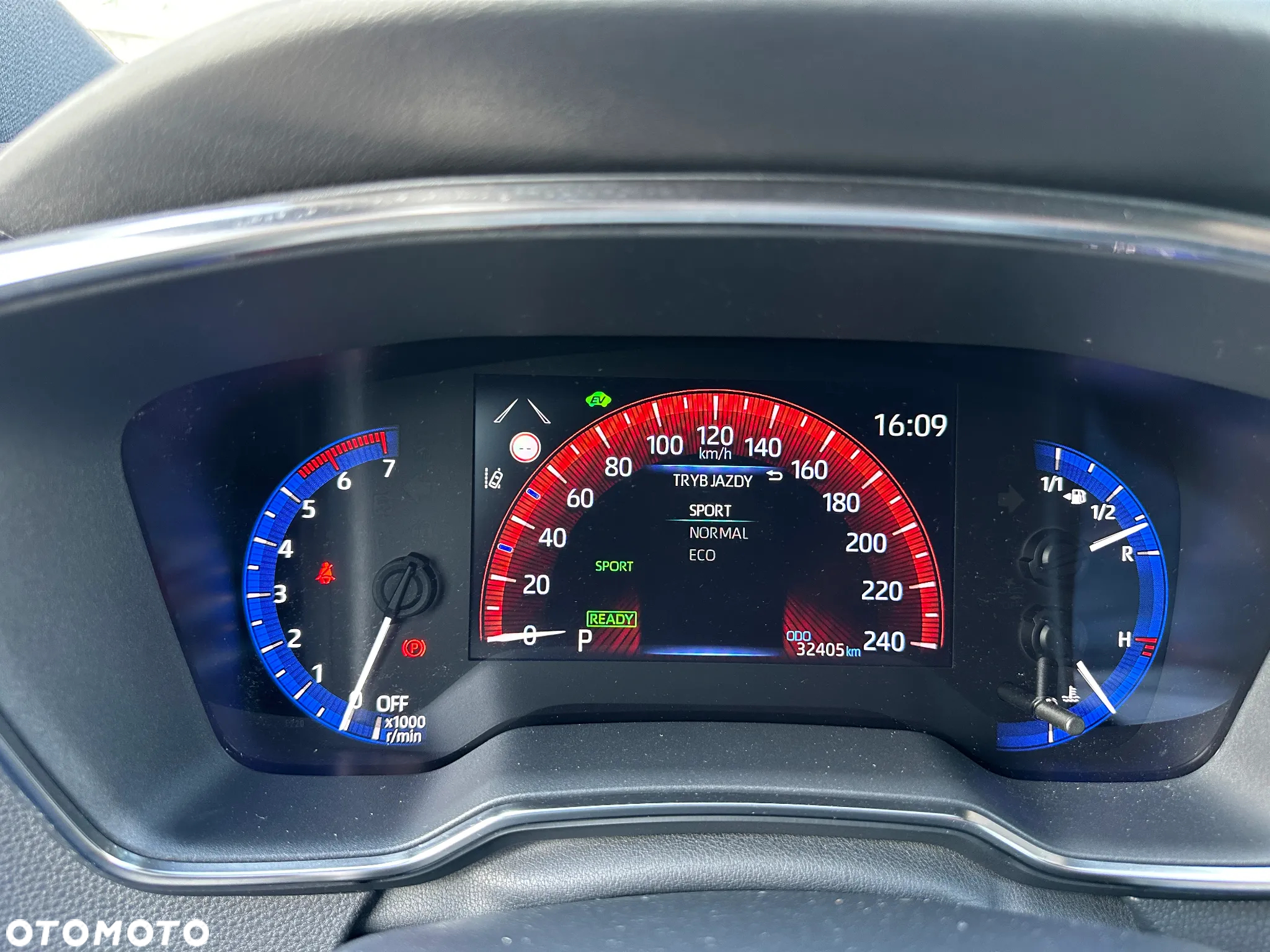 Toyota Corolla 1.8 Hybrid - 35