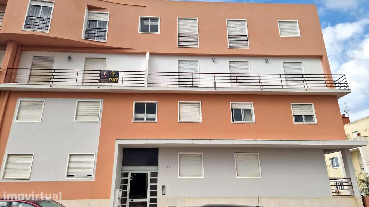 Apartamento varanda estacionamento centro da Cotovia Sesimbra - Grande imagem: 2/16