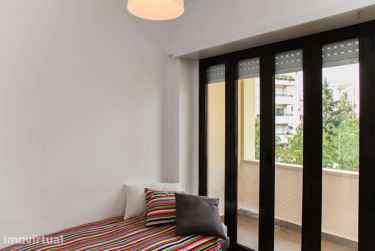 Quarto - localizado em Cidral Coimbra - Grande imagem: 2/15