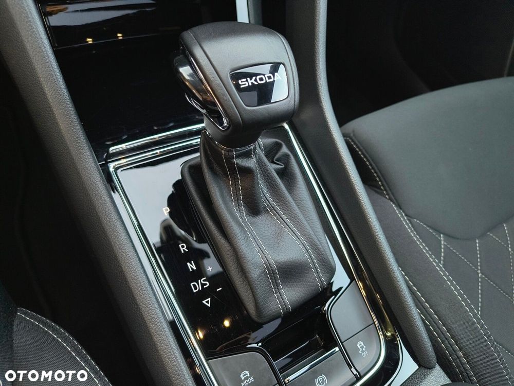 Skoda Karoq 1.5 TSI ACT Sportline DSG - 19
