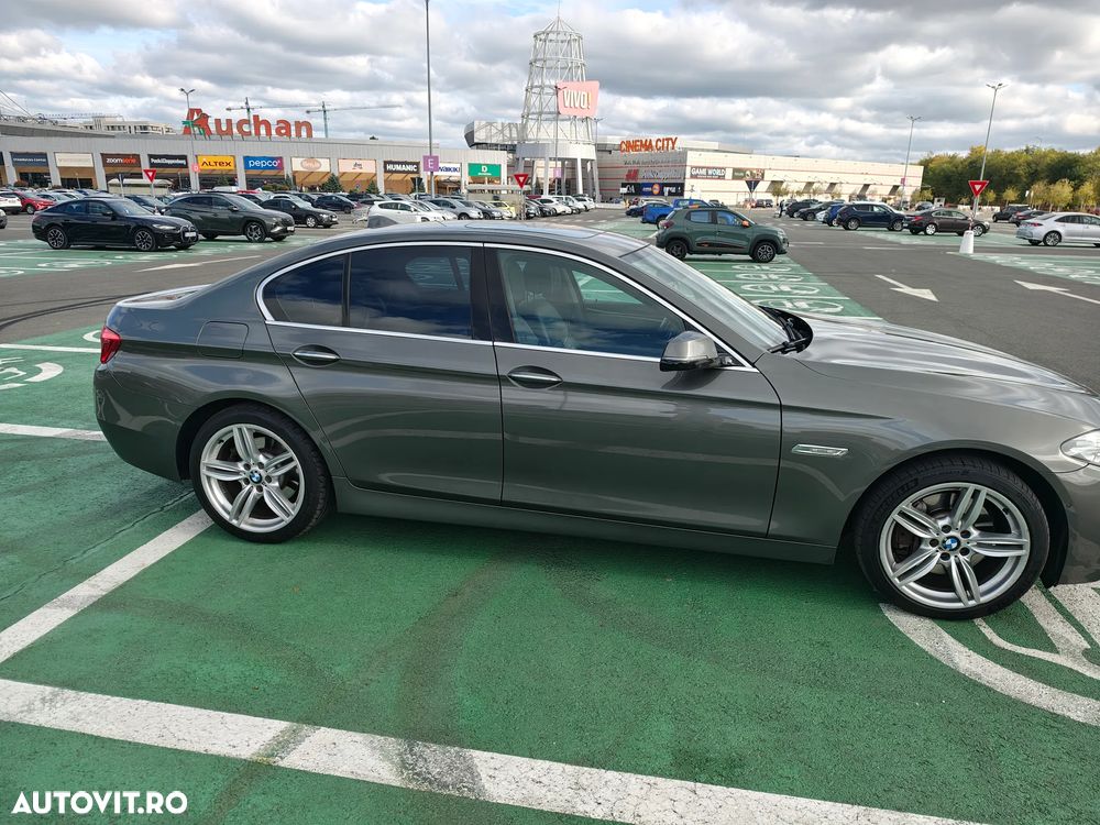 BMW Seria 5 525d xDrive AT - 9