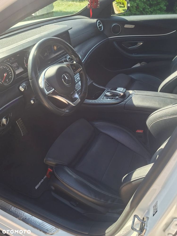 Mercedes-Benz Klasa E 220 d 4-Matic 9G-TRONIC - 9