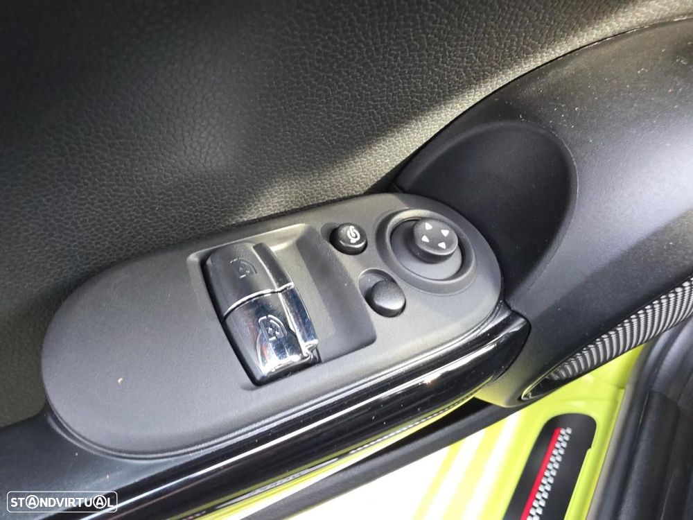 MINI 3 Portas John Cooper Works Auto Desportiva - 40