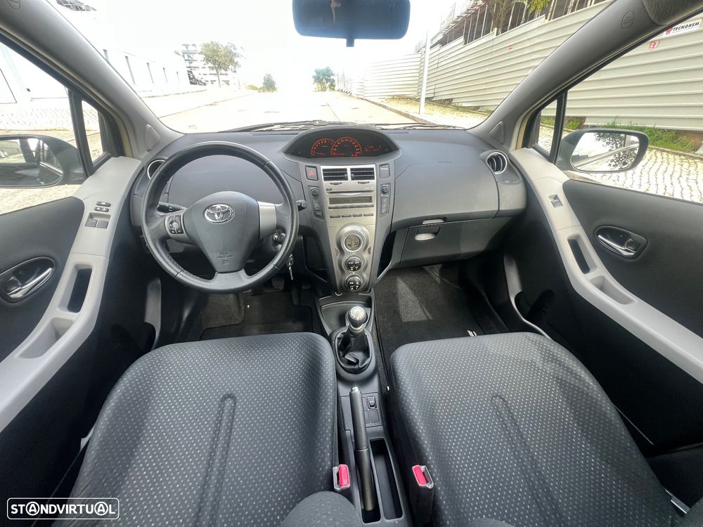 Toyota Yaris 1.0 VVT-i ACtive+AC - 13
