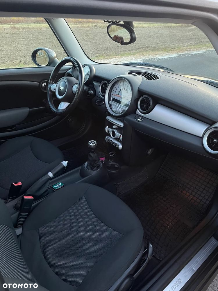 MINI Cooper Standard - 9