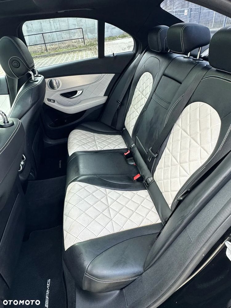 Mercedes-Benz Klasa C AMG 43 4Matic 9G-TRONIC - 15