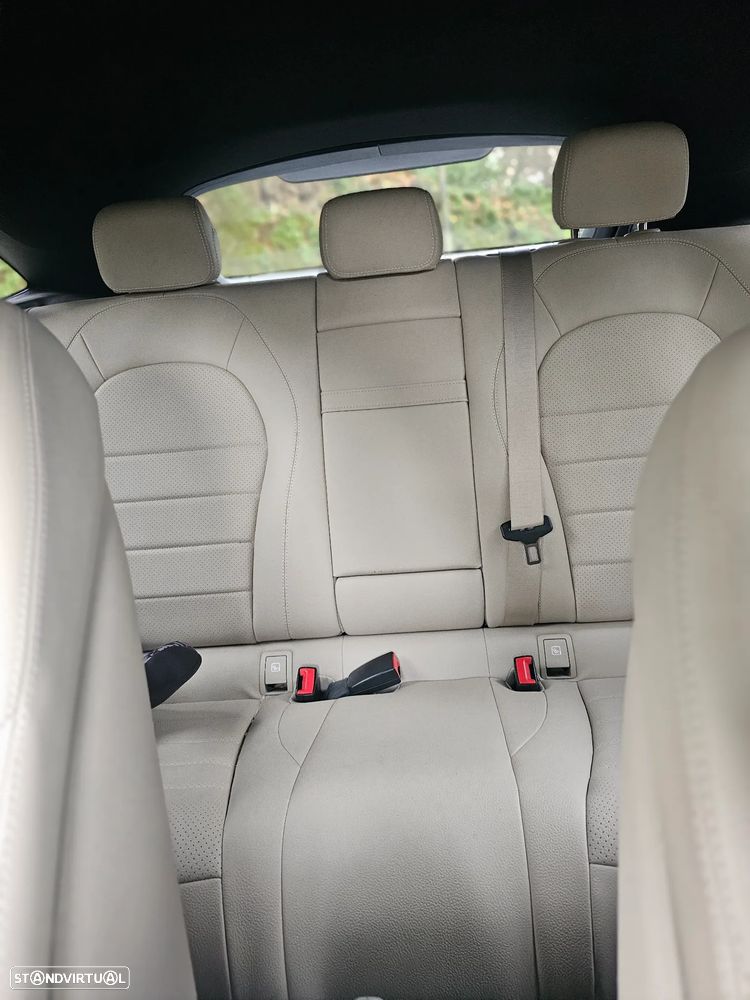 Mercedes-Benz GLC 300 e Coupé 4Matic - 15