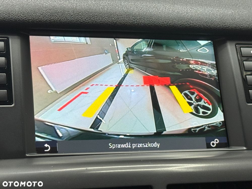 Land Rover Discovery Sport D180 - 25