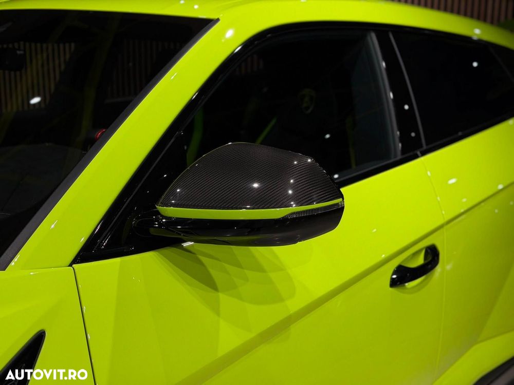 Lamborghini URUS - 26