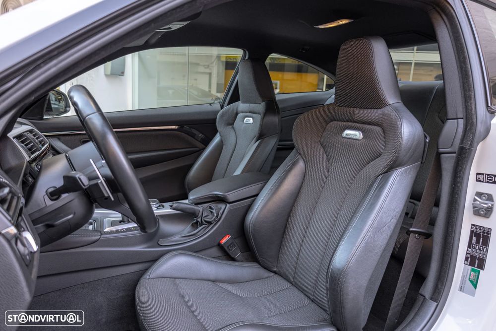 BMW M4 2014 photo 3