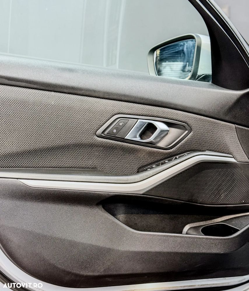 BMW Seria 3 318d Advantage - 23