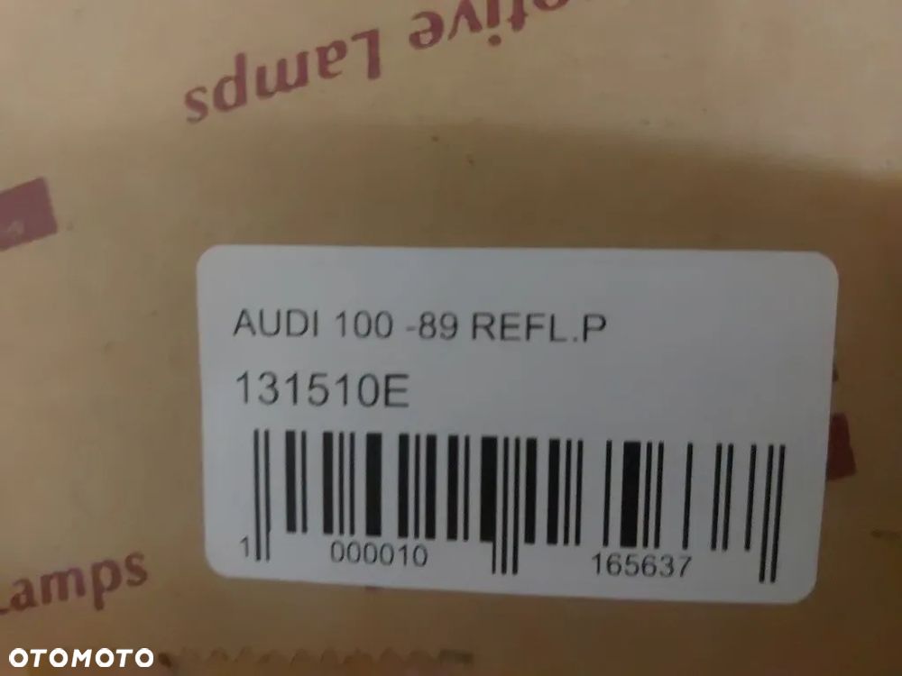 Reflektor prawy pasuje do Audi 100 - 2