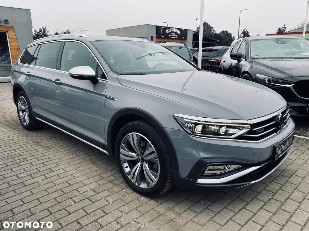 Volkswagen Passat Alltrack 2.0 TDI SCR DSG 4Motion - 11