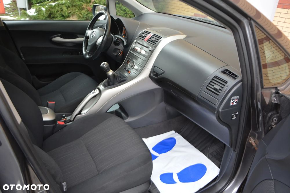 Toyota Auris 1.4 VVT-i - 28