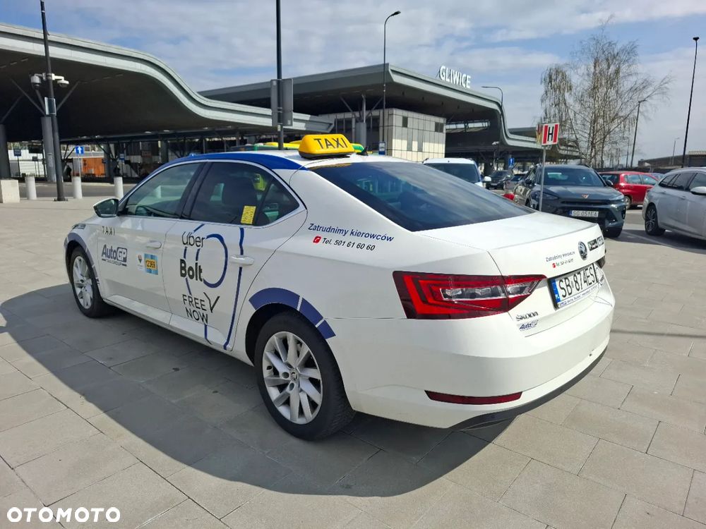 Skoda Superb 1.6 TDI Ambition Greenline - 4