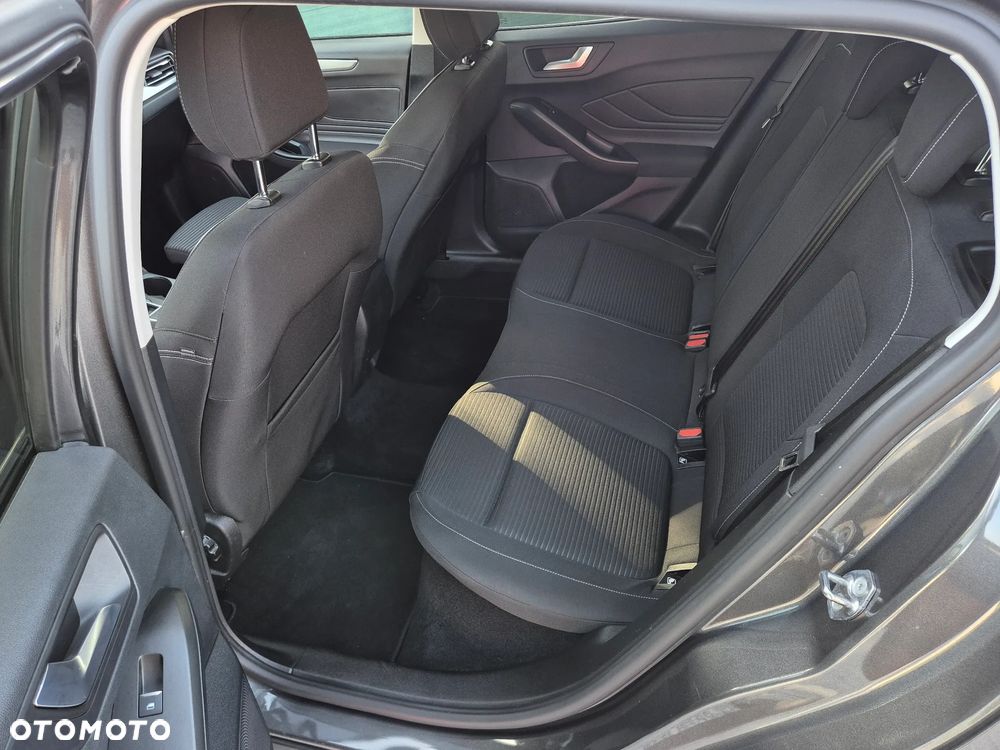 Ford Focus - 27