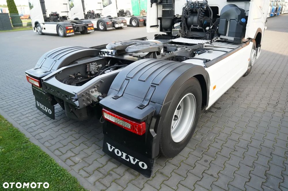 Volvo FH 500 / I-SHIFT / 2019 / 2 ZBIORNIKI 1500 L / - 16