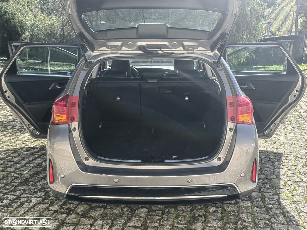 Toyota Auris Touring Sports 1.8 HSD Exclusive+Navi - 14