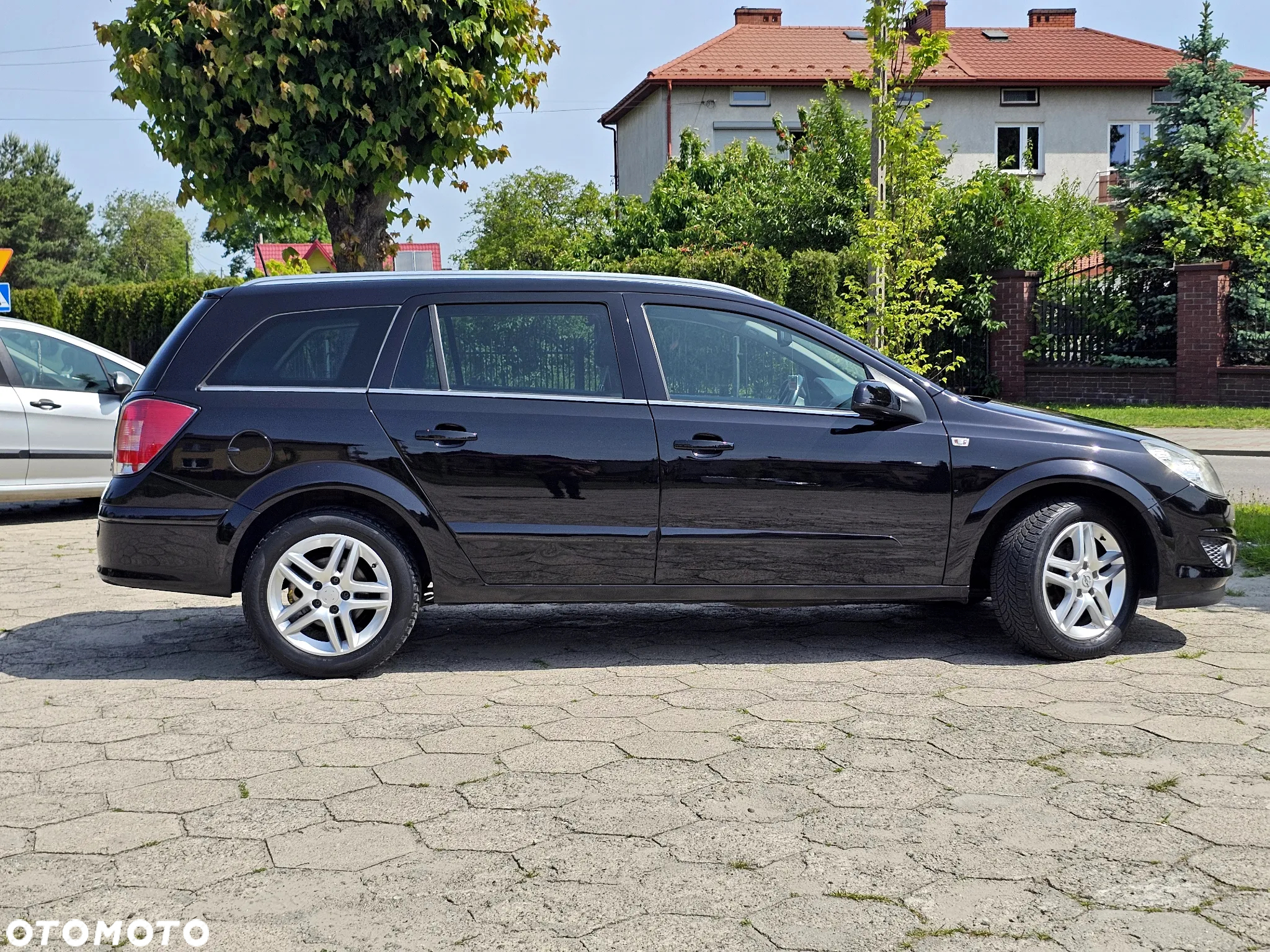 Opel Astra 1.6 Caravan NAVI - 22