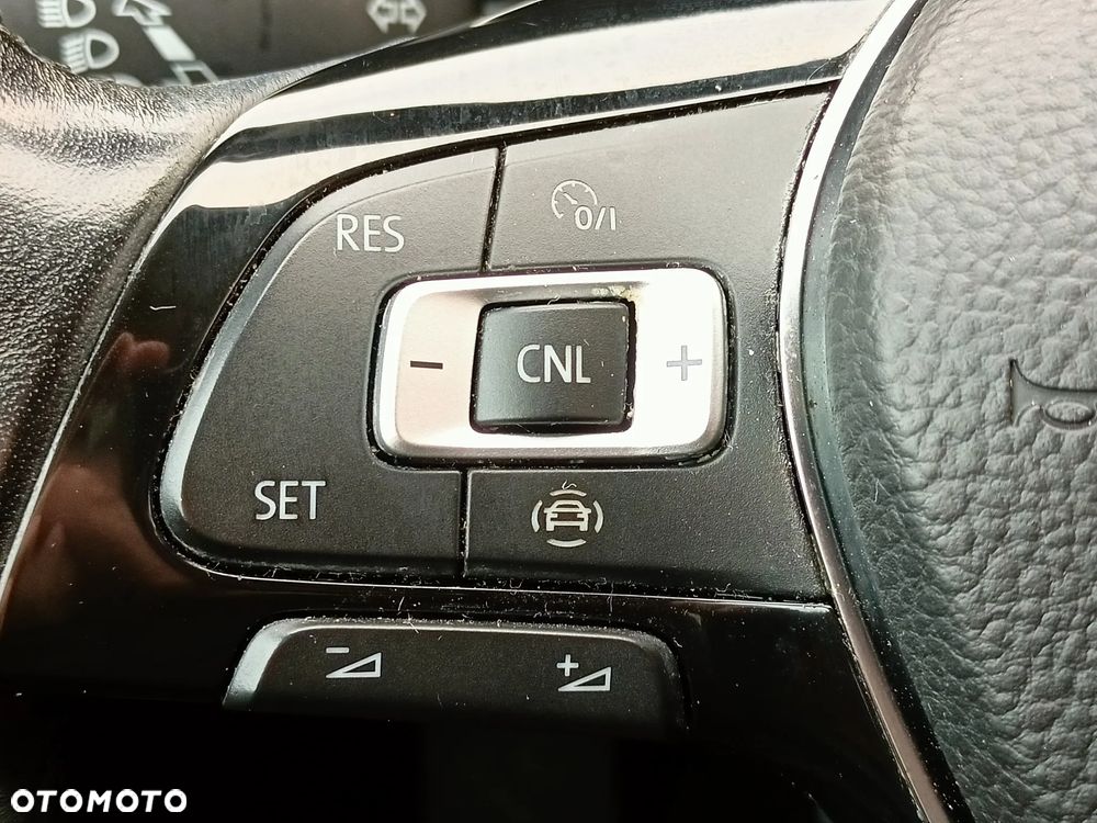 Volkswagen Tiguan - 18