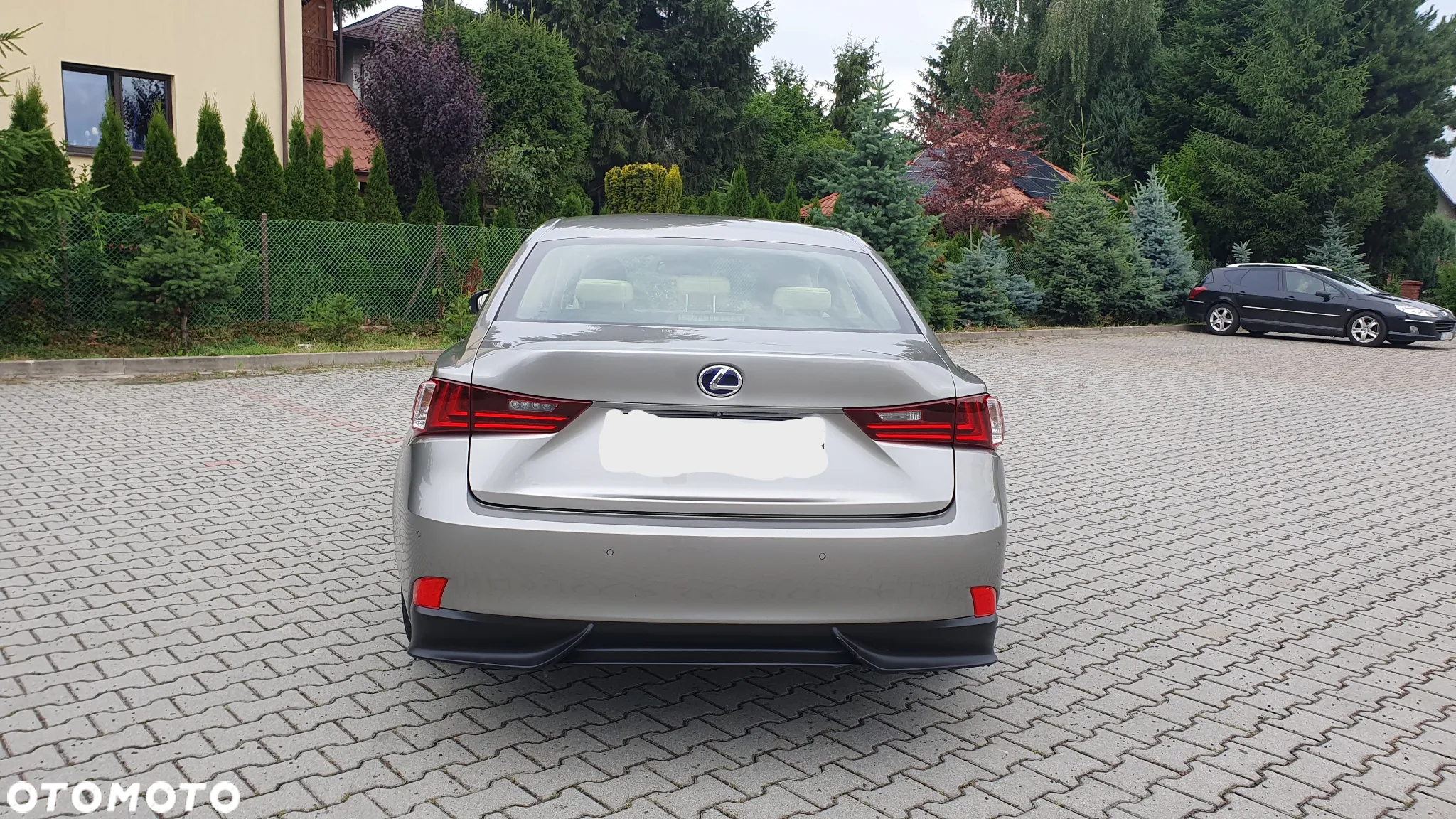Lexus IS 300h Business Edition - 20