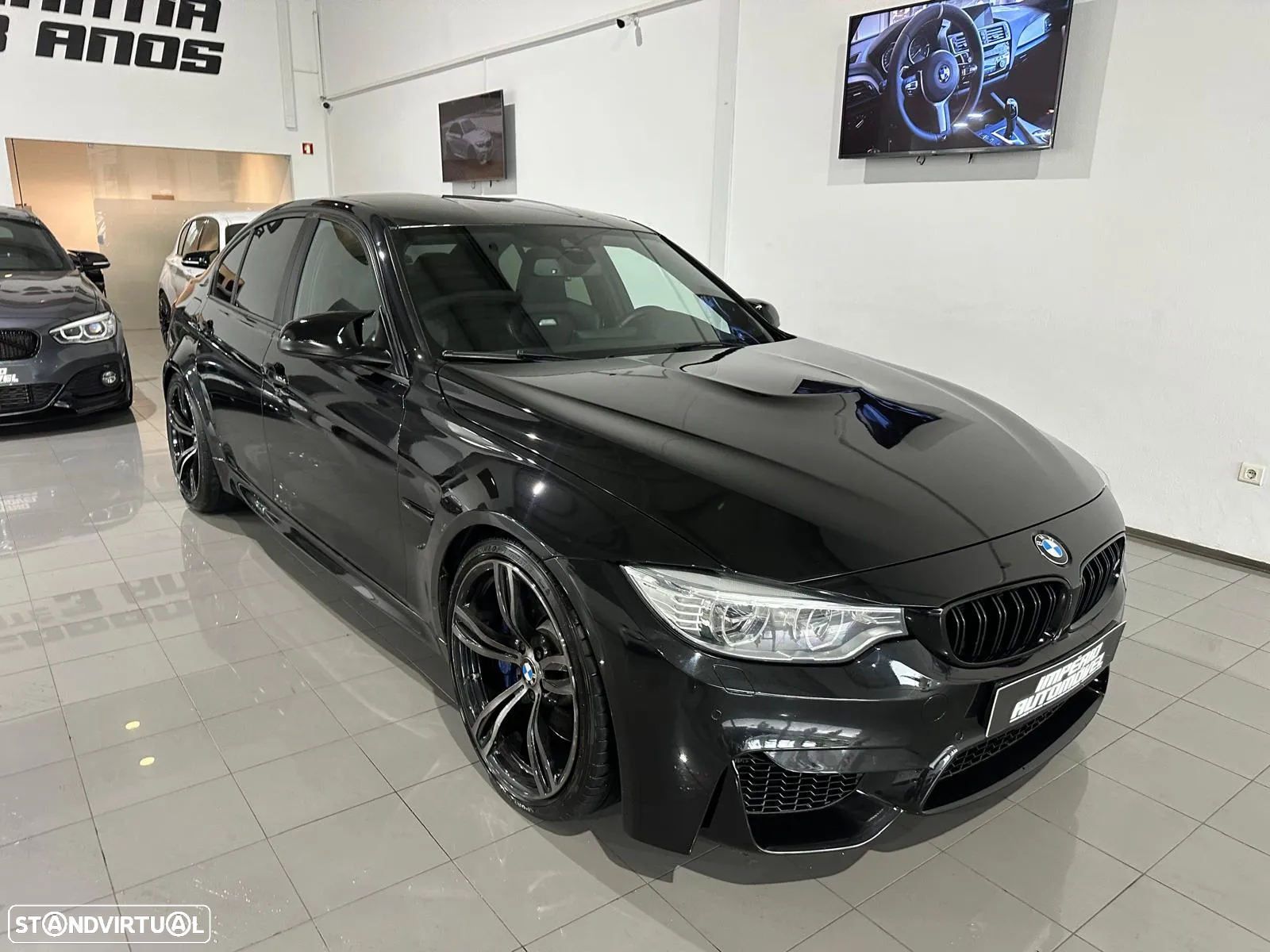 BMW M3 Auto - 38