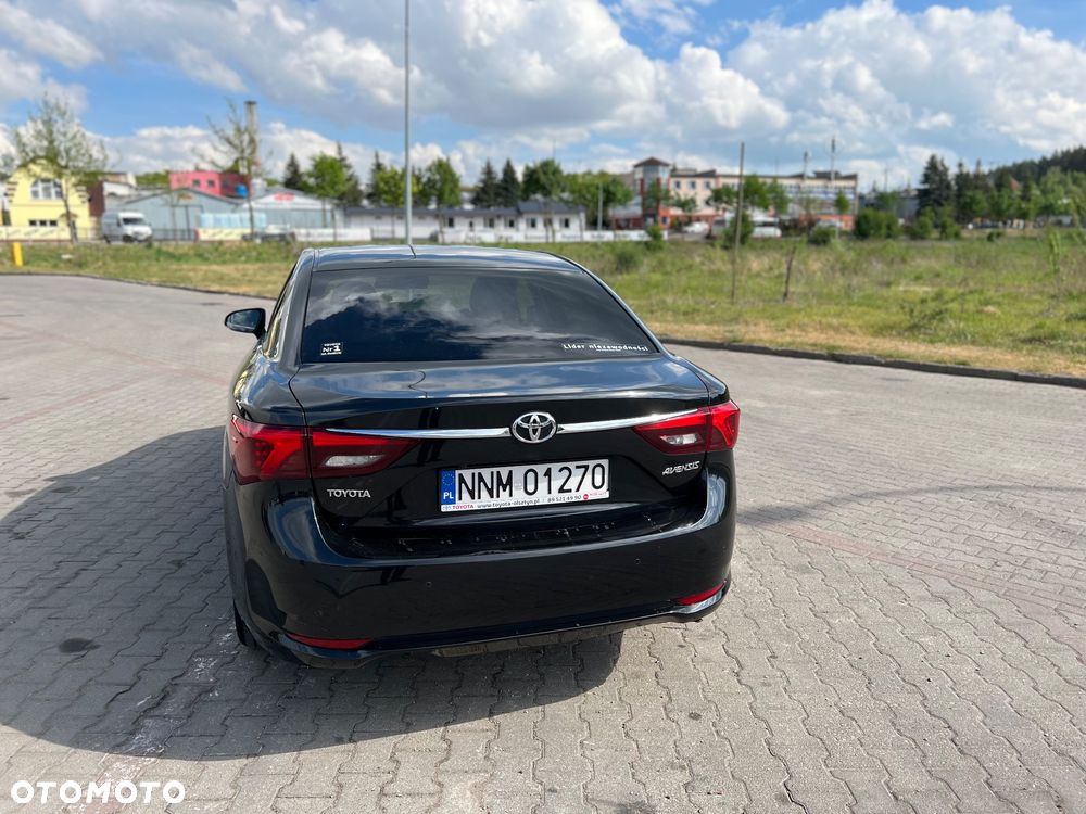 Toyota Avensis 1.8 Premium - 3