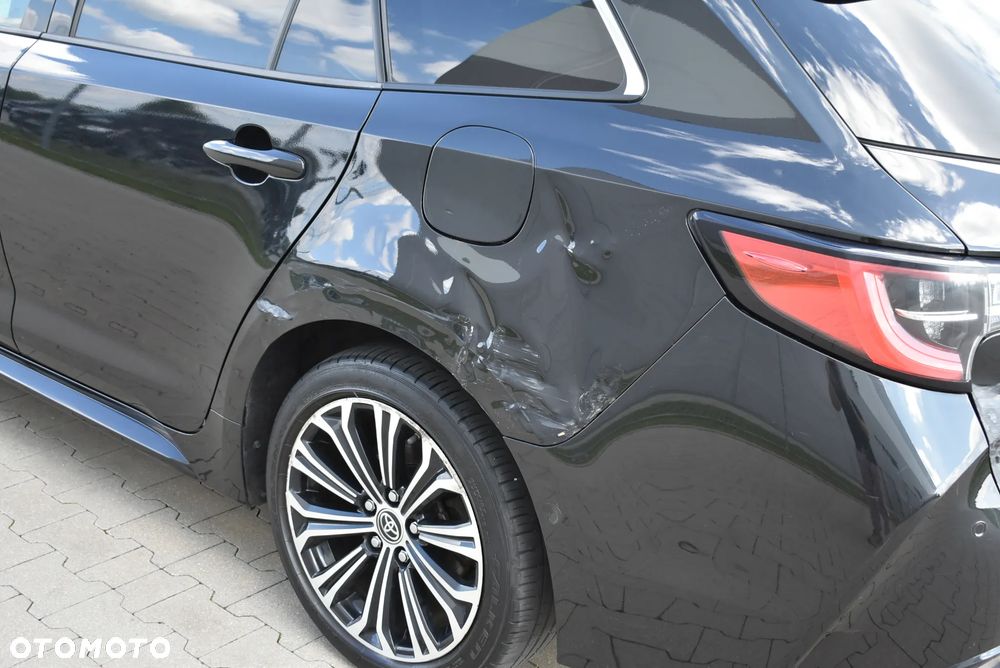 Toyota Corolla 2.0 Hybrid Executive - 16