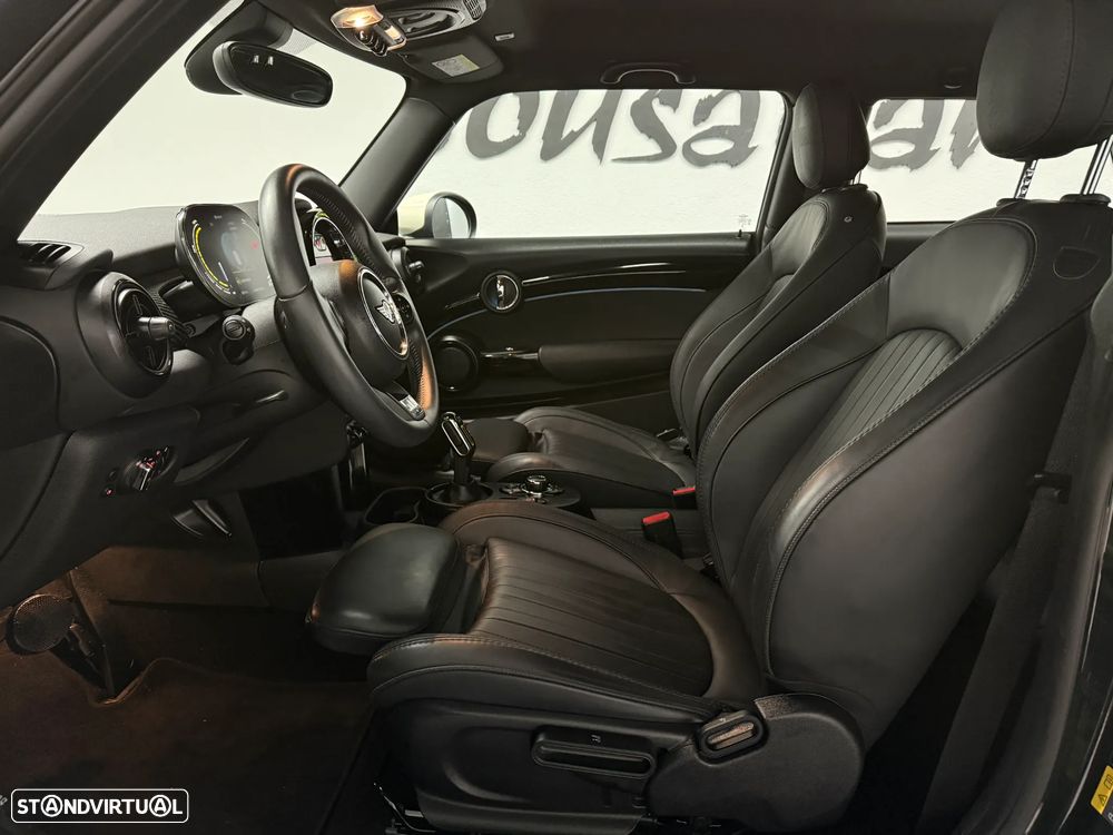 MINI 3 Portas Cooper SE Resolute Edition - 25