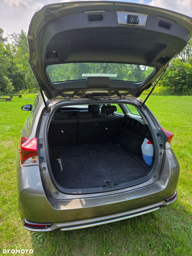 Toyota Auris Hybrid 135 Premium - 13