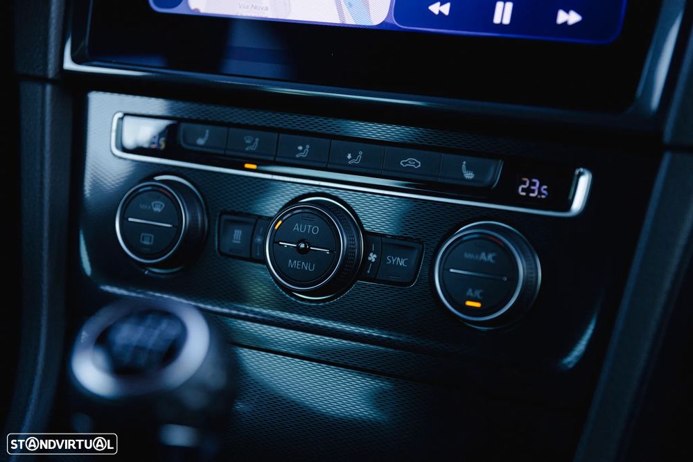 VW Golf GTI Performance BlueMotion - 26