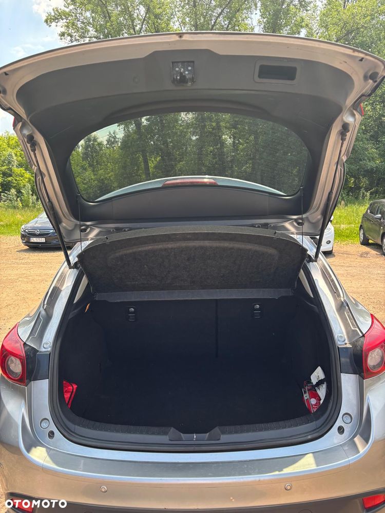 Mazda 3 - 15