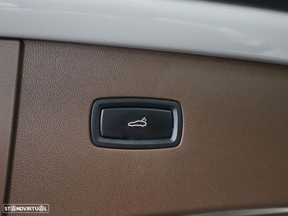 Porsche Cayenne Coupé E-Hybrid - 25