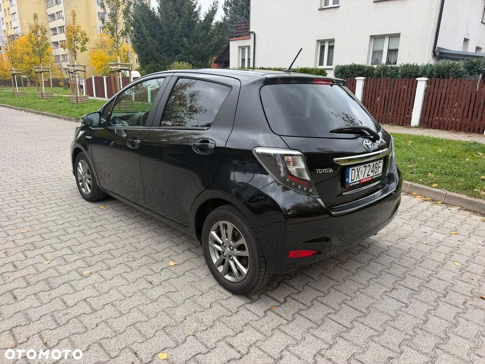 Toyota Yaris - 4