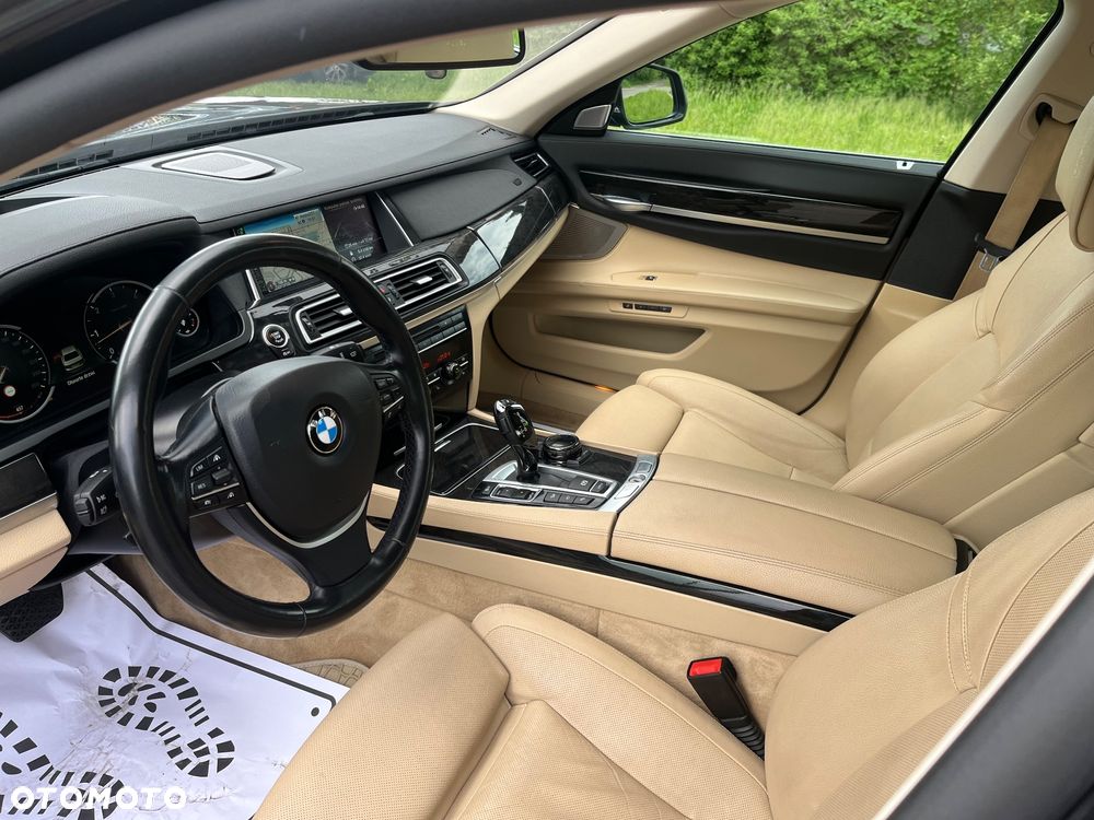 BMW Seria 7 750d xDrive - 11