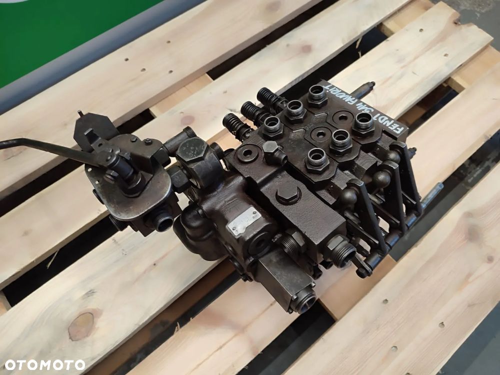Rozdzielacz hydrauliczny 0521220120 Fendt 514 Favorit - 8